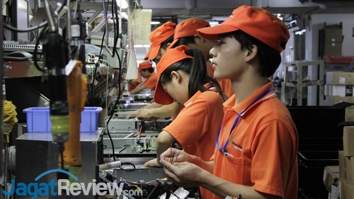 FSP Factory Tour: Mengikuti Proses Pembuatan UPS 1 FSP Factory Tour UPS - 22