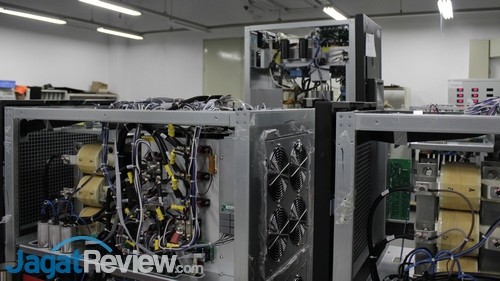 FSP Factory Tour: Mengikuti Proses Pembuatan UPS 8 FSP Factory Tour UPS - 28