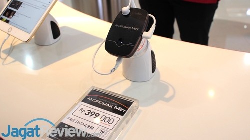 Galeri Smartfren Jakarta Kini Hadir dengan 4G LTE Experience Zone 3 Galeri Smartfren Jakarta 03