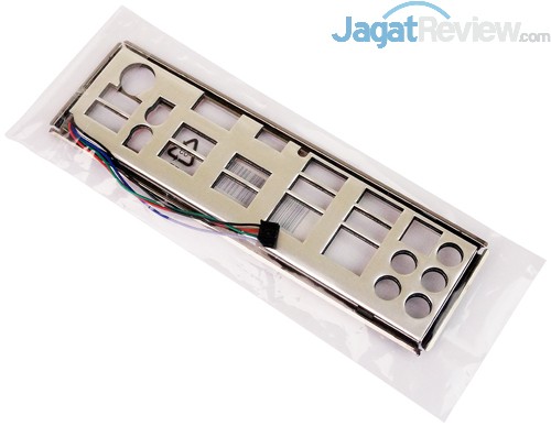 Review Gigabyte Z170X-Gaming G1 8 Gigabyte Z170X-Gaming G1 Backpanel IO Shield 02