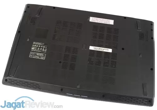 MSI Prestige PE60 2QE Bottom View