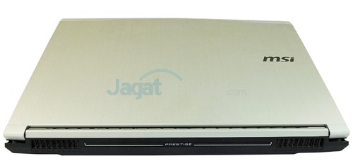 MSI Prestige PE60 2QE Exhaust Ventilation 03