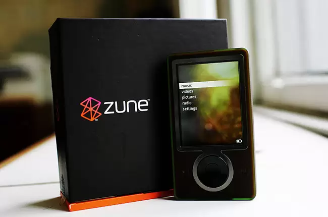 Microsoft Hentikan Layanan Musik Zune 12 microsoft zune biz 2015 billboard 650