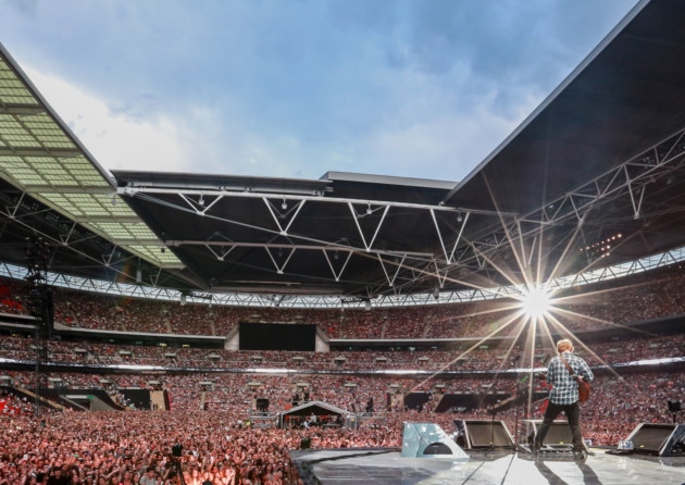 Review Film Ed Sheeran: Jumper To Goalpost (Concert) 1 39