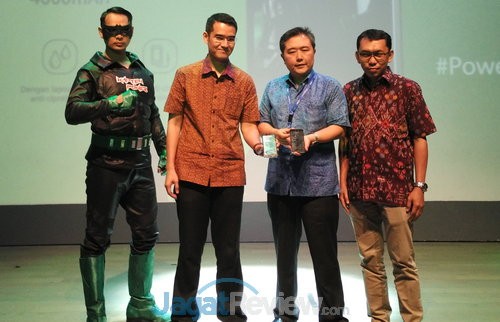 Dibanderol Rp 2,1 Juta, Lenovo Resmi Luncurkan Vibe P1m 1 Launching Lenovo Vibe P1m (2)