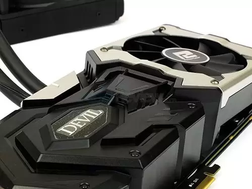 Polor Devil R390X Closer