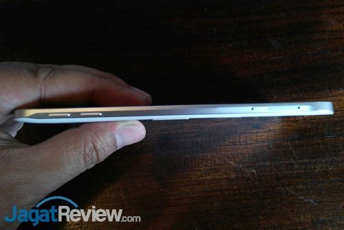 Samsung Galaxy A8 04