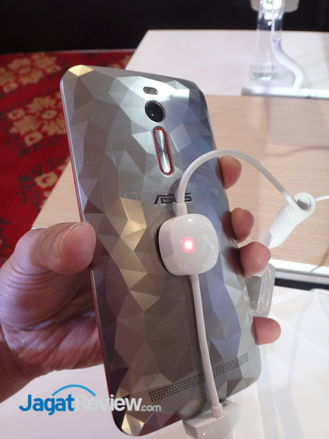 Lebih Dekat Dengan Zenfone 2 Deluxe dan Zenfone Max 3 214