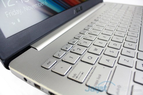 Review Notebook ASUS ZenBook Pro N501J 11 Asus N501J 13