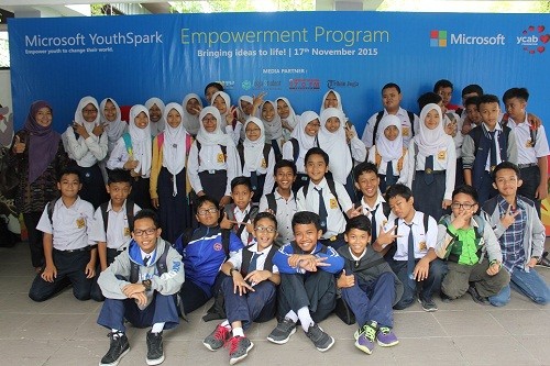 Keceriaan para peserta Microsoft YouthSpark 2015