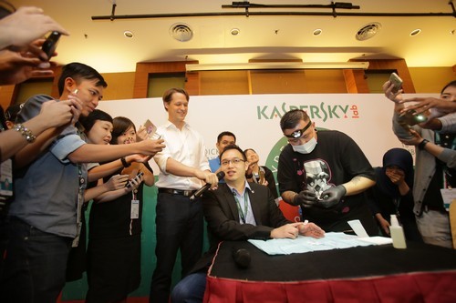 Kaspersky Lab APAC Cyber Security: Bio Hacking 2 MAD_5497