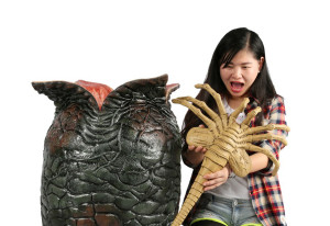 NECA Alien Egg and Facehugger Replica 003