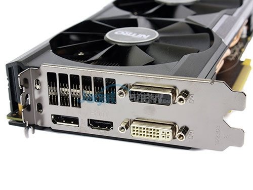 Sapphire_Nitro_R9380X_Output