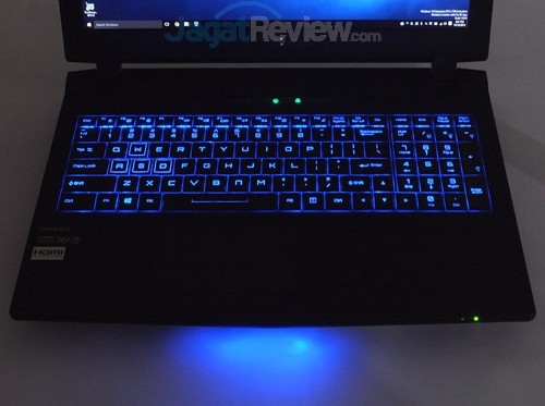 Review Notebook Gaming: Xenom Hercules HC15S 11 Xenom Hercules HC15S Lamps