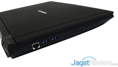 Review Notebook Gaming: Xenom Hercules HC15S 5 Xenom Hercules HC15S Left Side