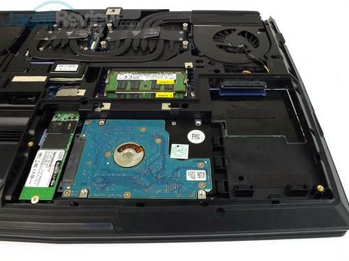 Review Notebook Gaming: Xenom Hercules HC15S 21 Xenom Hercules HC15S Storage