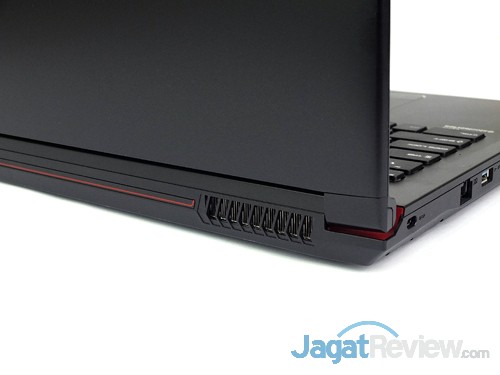 Review Notebook Gaming: MSI GP62 2QE Leopard Pro 8 MSI GP62 2QE Leopard Pro Exhaust Ventilation