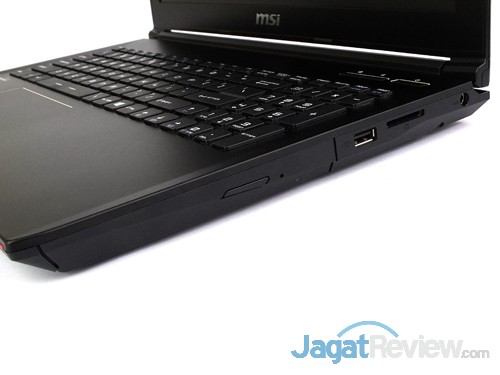 Review Notebook Gaming: MSI GP62 2QE Leopard Pro 4 MSI GP62 2QE Leopard Pro Right Side