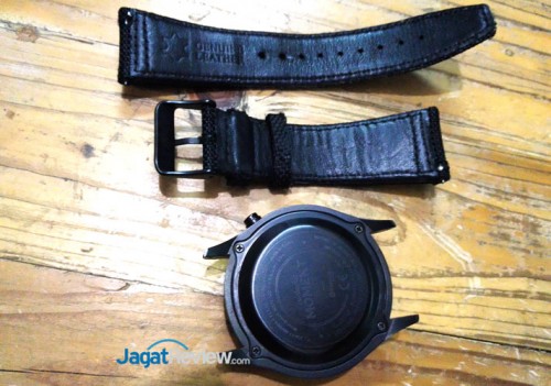 Review Wearable Devices: Runtastic Moment Elite 2 6