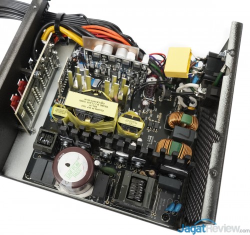 Hands-On PSU Enermax Revolution XT II 750 W 1 Enermax Revolution XT II 22
