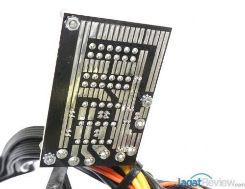 Hands-On PSU Enermax Revolution XT II 750 W 8 Enermax Revolution XT II 28