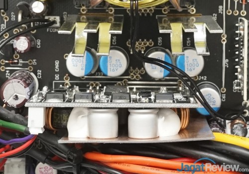 Hands-On PSU Enermax Revolution XT II 750 W 6 Enermax Revolution XT II 31