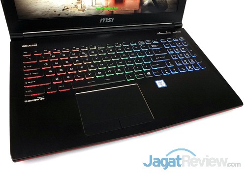 Review Notebook Gaming: MSI GE62 6QF Apache Pro 7 MSI GE62 6QF Apache Pro Keyboard & Touchpad
