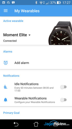 Review Wearable Devices: Runtastic Moment Elite 8 c
