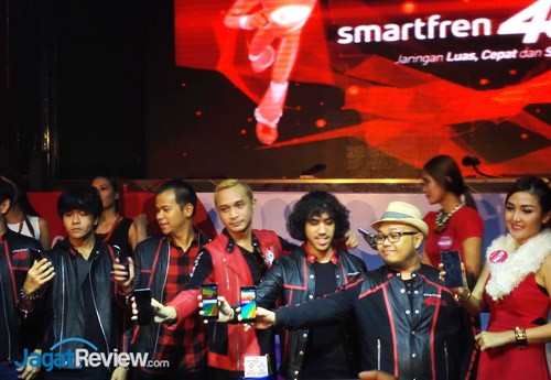 Smartfren Luncurkan Dua Perangkat Support VoLTE, Andromax R2 dan E2 1 Smartfren-Nidji