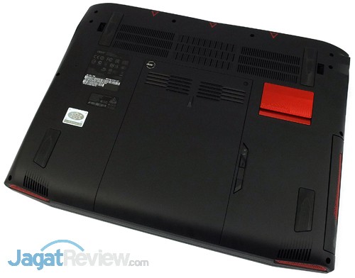 ACER Predator 15 G9-591-70VM Bottom Side