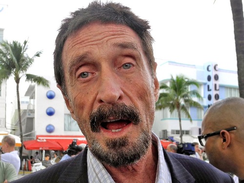 John McAfee Siap Makan Sepatunya Jika Tak Mampu Bobol Sistem Enkripsi iPhone 2 McAfee