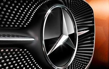 Mercedez Benz Ganti Robot Dengan Manusia di Pabrik Mereka 3 Mercyy