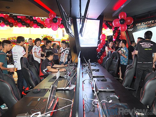 ASUS ROG Store Memulai Debut Perdana di Indonesia 3 ASUS ROG Store Opening 03