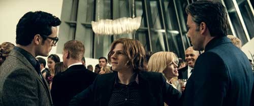 Review Batman v Superman: Masih Banyak Hal Tak Terduga ! 5 BVS-4