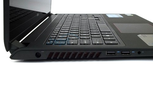 Dell Inspiron 15 7559 Left Side