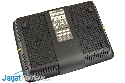 Hands-On Review Router Linksys EA8500 13 Linksys EA8500 - 13