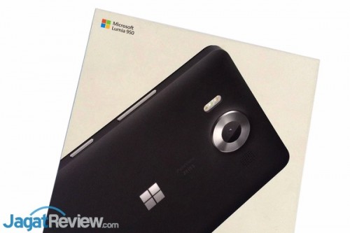 Review Smartphone Microsoft Lumia 950 1 Lumia 950 - Box