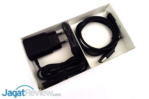 Review Smartphone Microsoft Lumia 950 6 Lumia 950 - Packaging Content