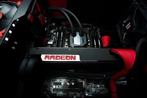 AMD Resmikan VGA Dual GPU Terkencang, Radeon Pro Duo 15 Maingear AMD Radeon Pro Duo 09