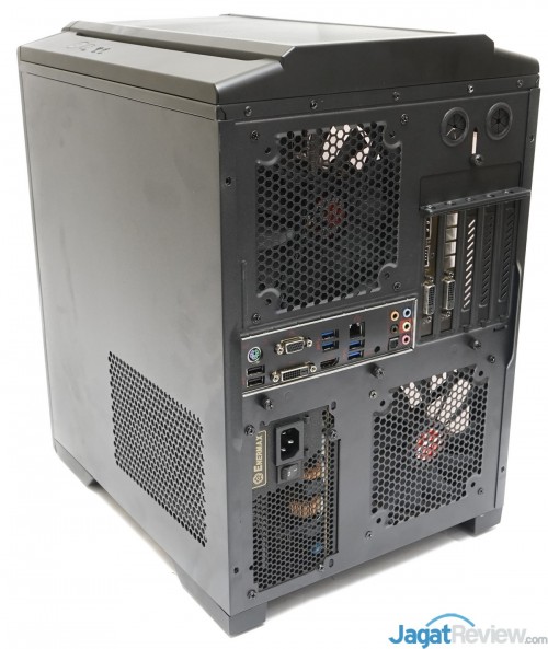 Review Casing Raijintek AENEAS 17 Raijintek Aeneas 44