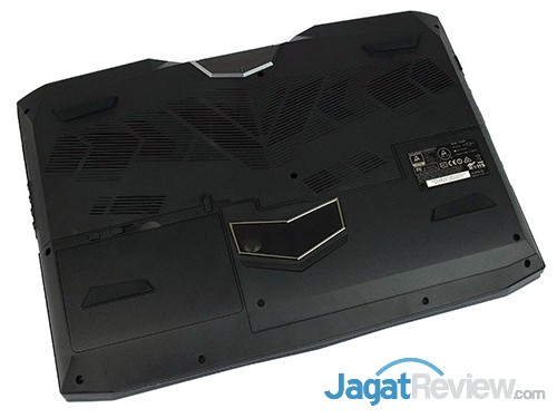 Review Notebook Gaming: Xenom Hercules HC17S G-SYNC 16 Xenom Hercules HC17S Bottom Side