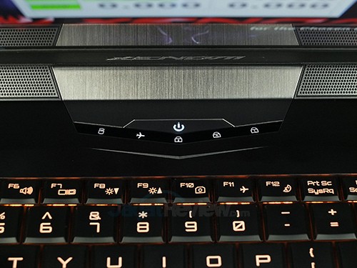 Review Notebook Gaming: Xenom Hercules HC17S G-SYNC 13 Xenom Hercules HC17S Indicators Lamp 01