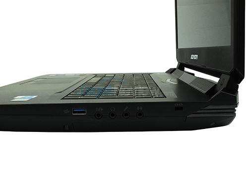 Review Notebook Gaming: Xenom Hercules HC17S G-SYNC 7 Xenom Hercules HC17S Right Side