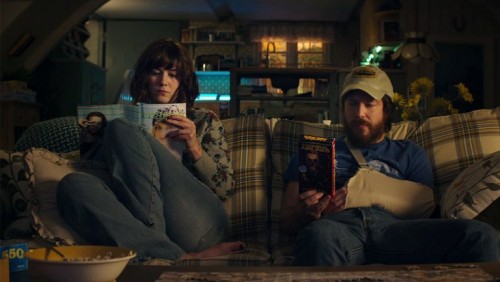 Review 10 Cloverfield Lane: Aneh, Konyol Sekaligus Menegangkan 5 10 Cloverfield Lane Review 3