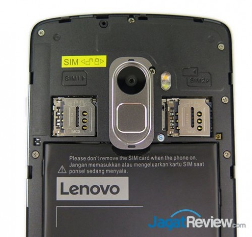 Review Smartphone Android: Lenovo VIBE K4 Note 11 posisi SIM card