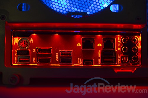 Gigabyte_Z170X-Gaming7_Rear_IO_LED