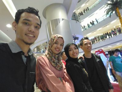 Review Andromax R2 (Bundling Smartfren) 9 Kamera Depan