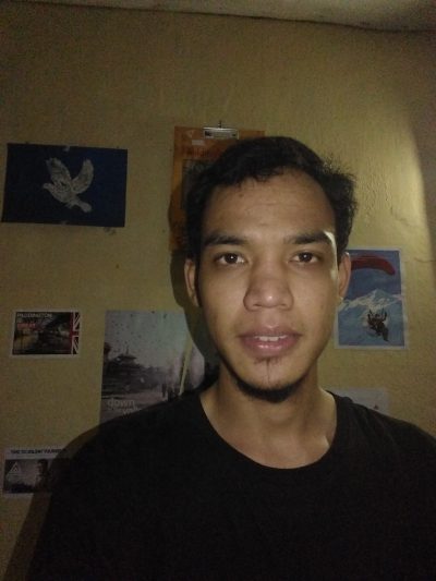 Review Andromax R2 (Bundling Smartfren) 10 Kamera depan flash