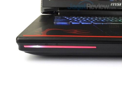 Review Notebook Gaming: MSI GT72S 6QF Dragon Edition G 20 MSI GT72S 6QF Indicator Lamp 01