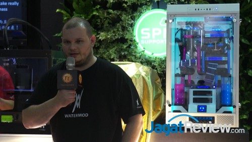 Computex 2016: Thermaltake Fokus Pada Komunitas dan RGB 3 Mathieu Heredia menceritakan proses pembuatan